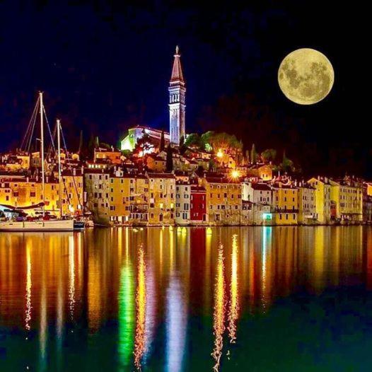Apartments Mary & Free Parking Rovinj Bagian luar foto